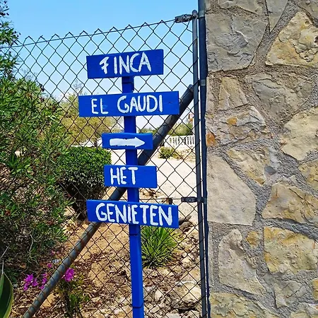 El Gaudi, Casita Hendrika Konukevi *
